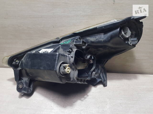 Фара Citroen C3 Pluriel 2004-2010гг. сломанные крепления и стекло под полировку - Фото 6