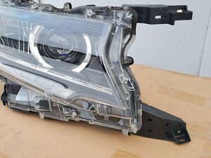 Фара для Toyota Land Cruiser Prado 150 2016-2023гг, 81145-60N20