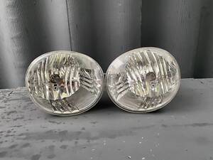 фара противотуманная левая, правая Toyota Rav 4 KoiTo, 8121142020 (2000-2005) Rav-4 Оригинал туманка, галогенка, цена за шт.