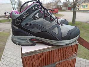 Якісні треккінгові черевики, кросівки Ared Waterproof з підошвою Vibram