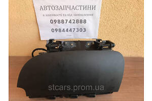 Ящик, бардачок верхній - перед Chrysler Town&Country Dodge Grand Caravan 10-20 1VJ02DX9AA