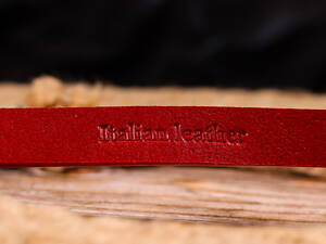 Яскравий жіночий ремінь із натуральної шкіри Grande Pelle 21439 Червоний