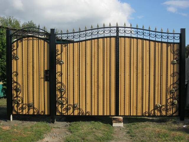 Заборы кованые, сварные, из профлиста. Навес. Ворота. - Фото 21