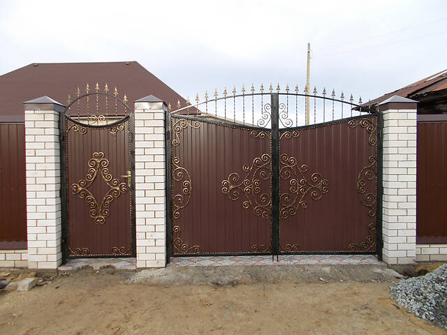 Заборы кованые, сварные, из профлиста. Навес. Ворота. - Фото 22