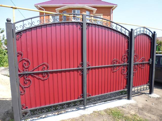 Заборы кованые, сварные, из профлиста. Навес. Ворота. - Фото 47