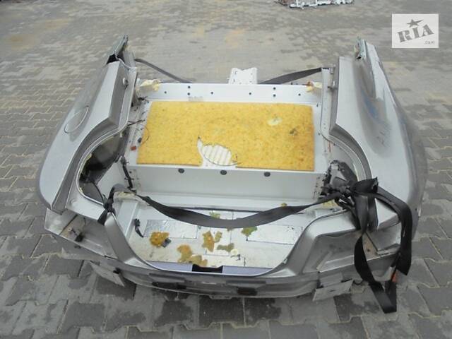 Заднє крило Задня дупа Aston Martin Vantage Coupe