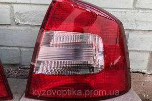 Задній ліхтар правий для Skoda Octavia A5 ( Шкода Октавія А5) 2009-2013 (Depo) ліфтбек