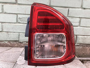 Задний Фонарь правый для Jeep Compass (Джип Компас) 2011-2016 (Fps) светлый (LED)