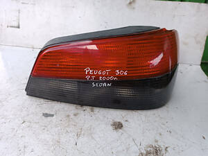 Задний правый стоп Peugeot 306 2000 год