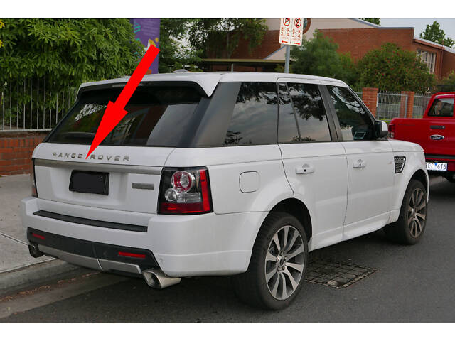 Задняя накладка над номером (серая) для Range Rover Sport 2005-2013 гг - Фото 1