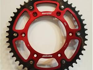 Задняя звездочка Beta Supersprox (ранняя версия) 53T КРАСНАЯ 125- (цепь 520) 000049505