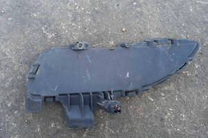 Заглушка противотуманной фары правая Mazda 3 I BK 2003-2009г.в