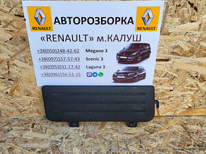 Заглушка в багажник права Renault Laguna 3 хачбек (рено лагуна ІІІ)