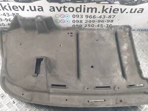 Защита днища полов кузова 5839905020 Toyota Avensis T27 Kombi 2009-2018