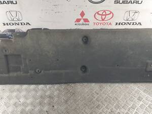 Захист днища підлоги кузова, правий 5816505010 Toyota Avensis T27 Kombi