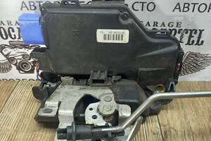 Замк дверки передній лівий AUDI A3 8P 8 pin 4e1837015