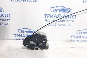 Замок дверей передній правий Toyota Avensis T25 1.8 2003 (б/у)