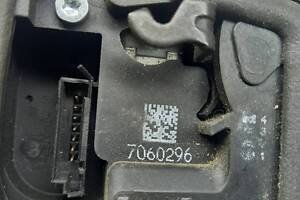 Замок дверей задніх правий BMW E90 E91 BMW Е90 Е91 2.0D 2005 - 2012 7060296