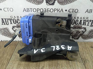 Замок дверцы задней левой Audi A3 8l 5d 4A0839015D