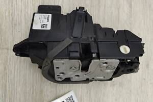 Замок двери дверки задний левый Volvo S60 V60 XC60 XC40 XC90 31440999 4-pin