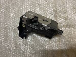 Замок двери передней левой Opel Astra H 2004-2014, Opel Zafira B 2005-2012, оригинал, б.у., 13210748