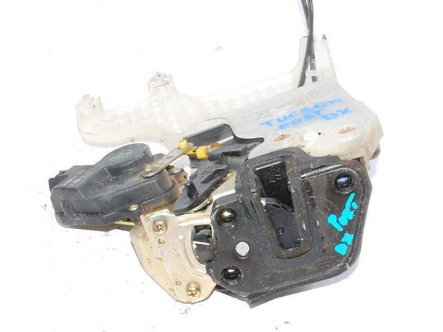 Замок двери задней правой электрический 5 пинов 814202E010 HYUNDAI Tucson JM 04-09 - Фото 1
