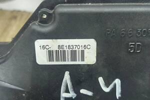 Замок дверки передньої правої Audi A4 (B6) 2000-2004 7 pin 8e1837016c