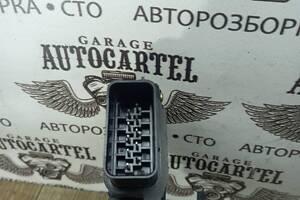 Замок двери правой передней VOLVO V50,10 pin, 30753664