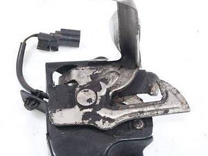 Замок капота 74120SMRE01 HONDA Civic 5D 05-12