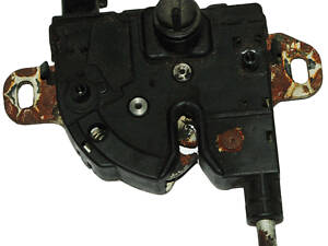 Замок капота 3M5116700AC Ford C-MAX 02-10, Ford Kuga 08-13, Ford Focus II 04-11