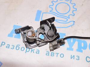 Замок капота лев BMW X3 F25 11-17 с датчиком (02) 51-23-7-336-582