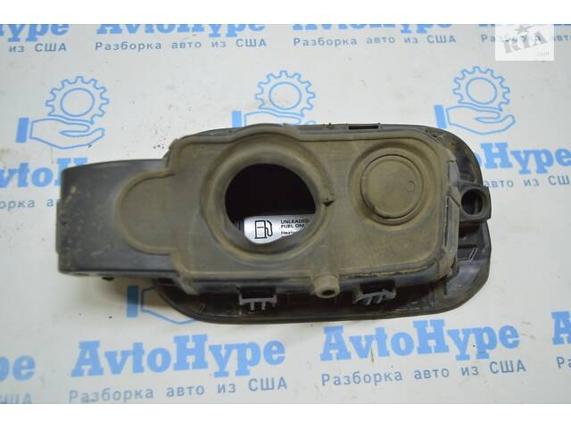 Замок кришки паливного бака Fuel Tank Cap Lock Audi A8 D4