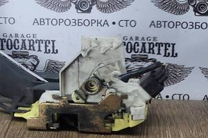 Замок передніх лівих дверей focus mk1 mondeo mk3 5pin XS41A21813CF