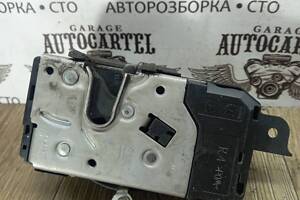 Замок передньої правої двері Opel Zafira Опель Зафіра б 2005-2011GM 13220368