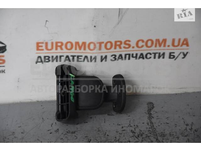 Замок заднього бокового скла (жабри) Renault Kangoo 1998-2008 82