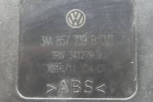 Замок задніх ременів безпеки Volkswagen Passat B7, 3aa857739b