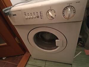 Zanussi на запчастини