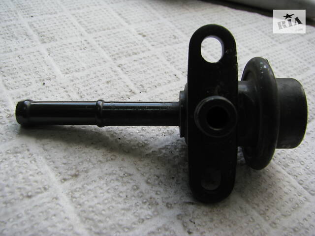 Б/у клапан топливной рейки Mazda 323/323F BG/BA/BJ 1.3-1.8i 1989-2003, DENSO 195300-1690 -арт№11207-