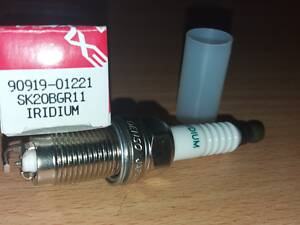 Свічка запалювання Denso SK20BGR11