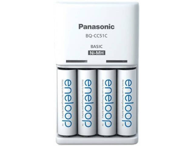 Зарядний пристрій для акумуляторів Panasonic Basic Charger + Eneloop 4AA 2000 mAh New (K-KJ51MCD40E) - Фото 1