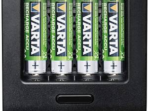 Зарядний пристрій VARTA LCD Smart Plus CHARGER+4xAA 2100 mAh (57684101441)