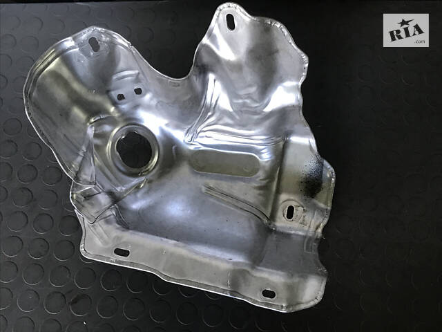 Защита термическая, тепловая 1,5 hdi Ford Focus mk3, mk4 2011- 9809695280