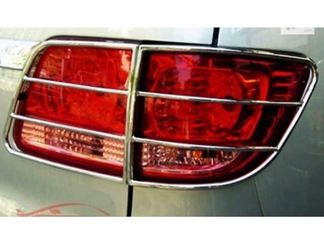 Защита задних фонарей (нерж) для Toyota Fortuner 2006-2015 гг - Фото 4