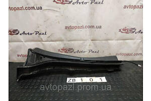 ZB0101 BBM4507R1 Решітка забору повітря Жабо R 1-К Mazda 3 BL 09-13 3.1.2