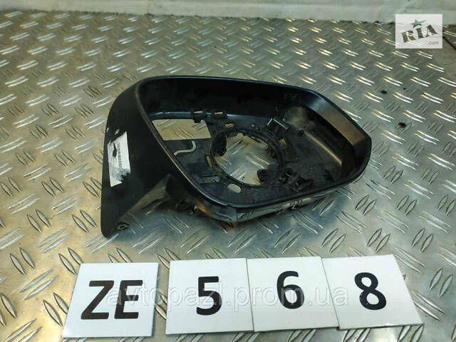 ZE0568 8791042F30 Рамка дзеркала R Toyota RAV4 18- 0