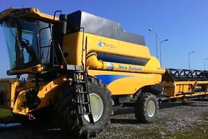 Зерноуборочный комбайн New Holland CSX 70401, 2010 г.в.