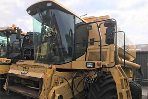 Зерноуборочный комбайн New Holland TX66 FSH1, 2000 г.в.