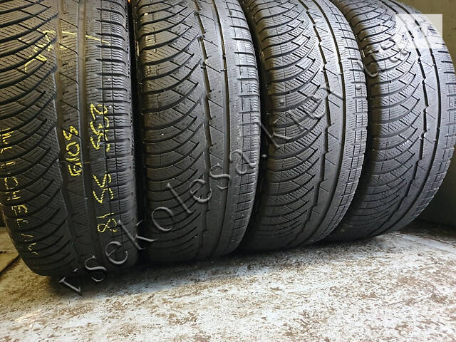 Зимние шины бу 235/55 R18 Michelin