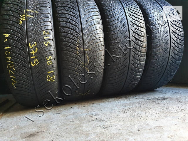 Зимние шины бу 215/50 R18 Michelin