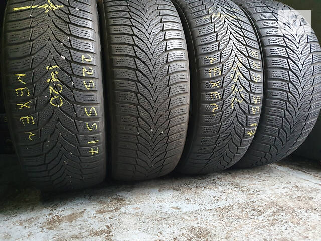 Зимние шины бу 225/55 R17 Nexen